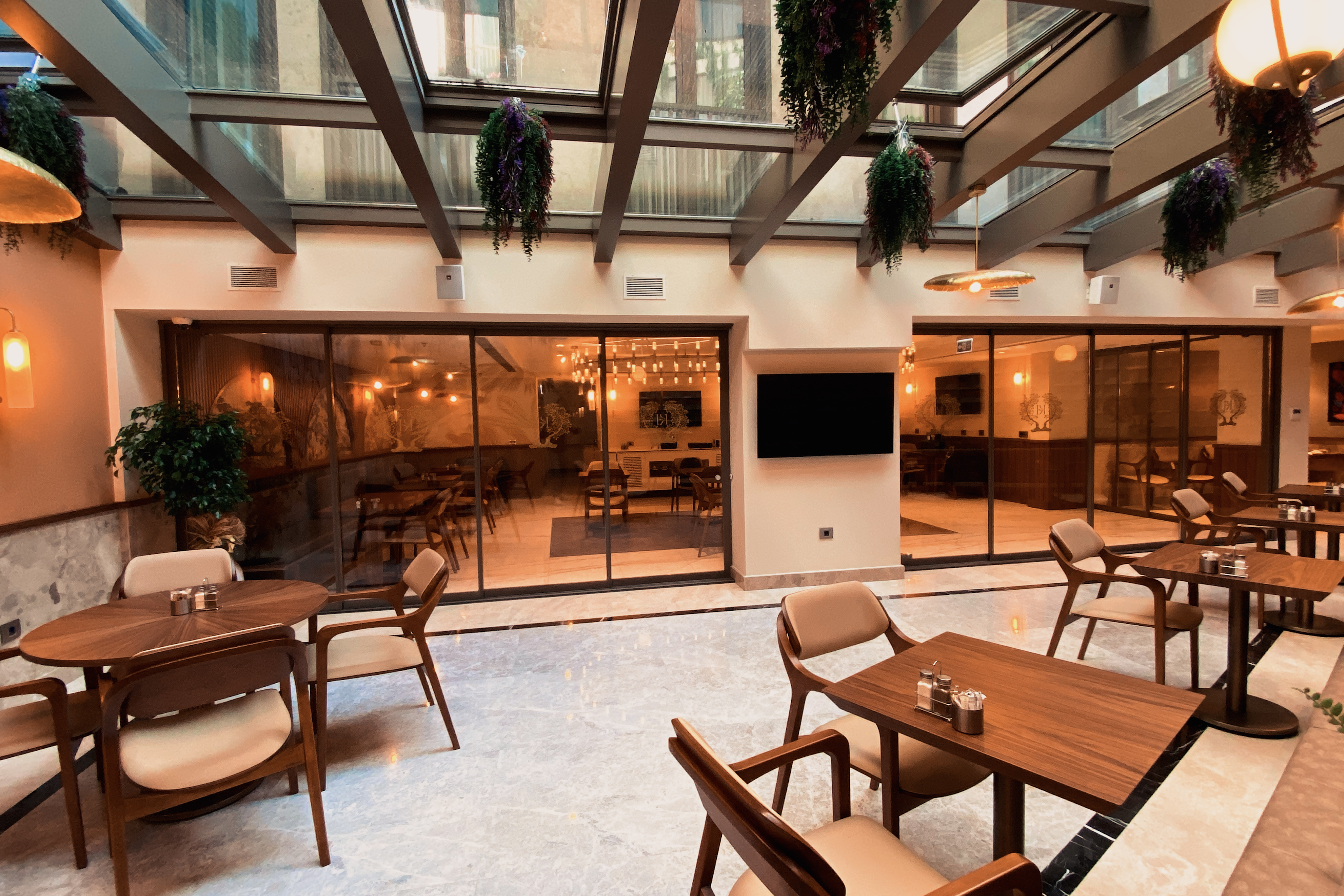 BKS Luxury aluminum sliding door, full wall install